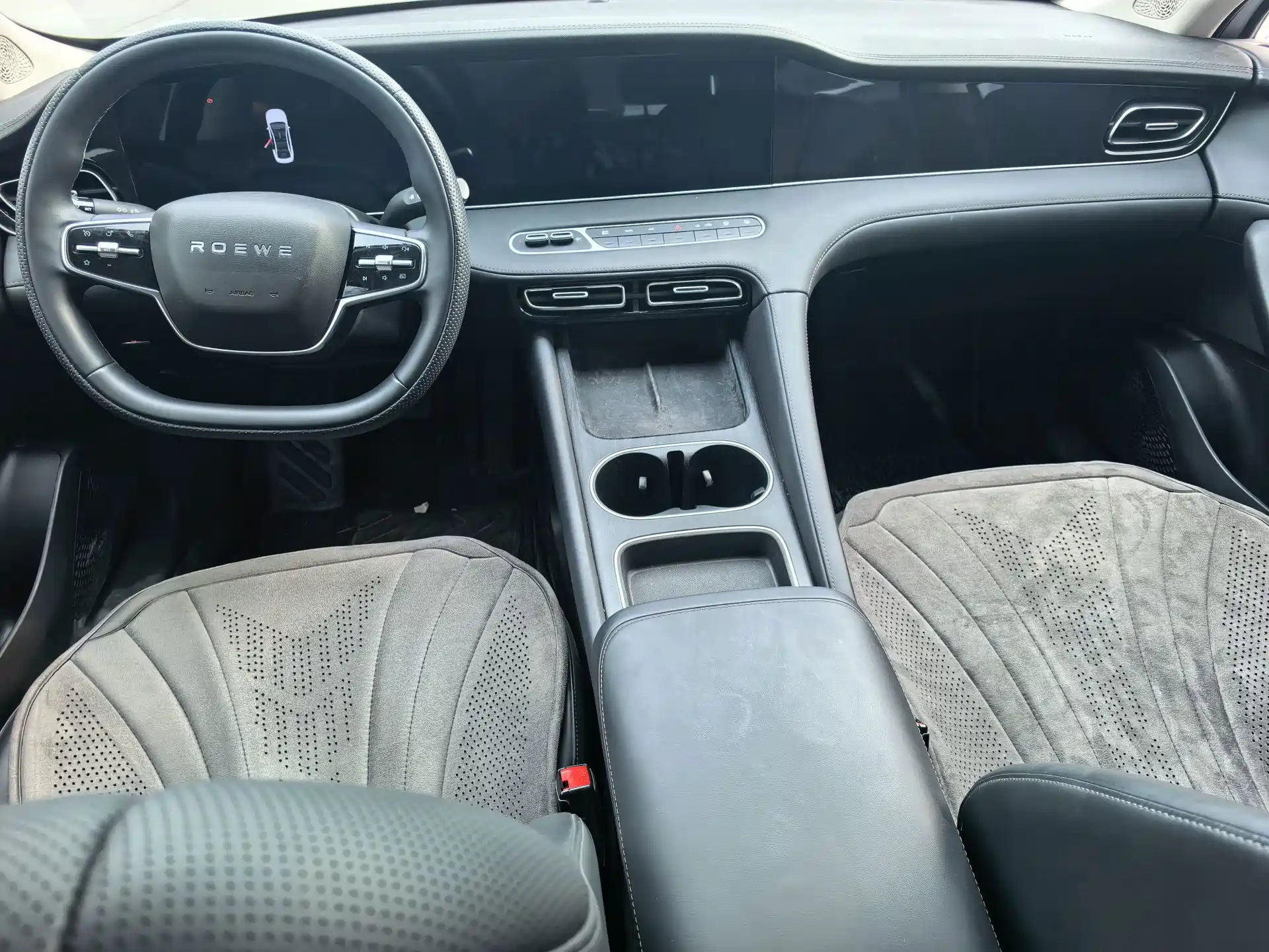 Фото 9 - Roewe D7