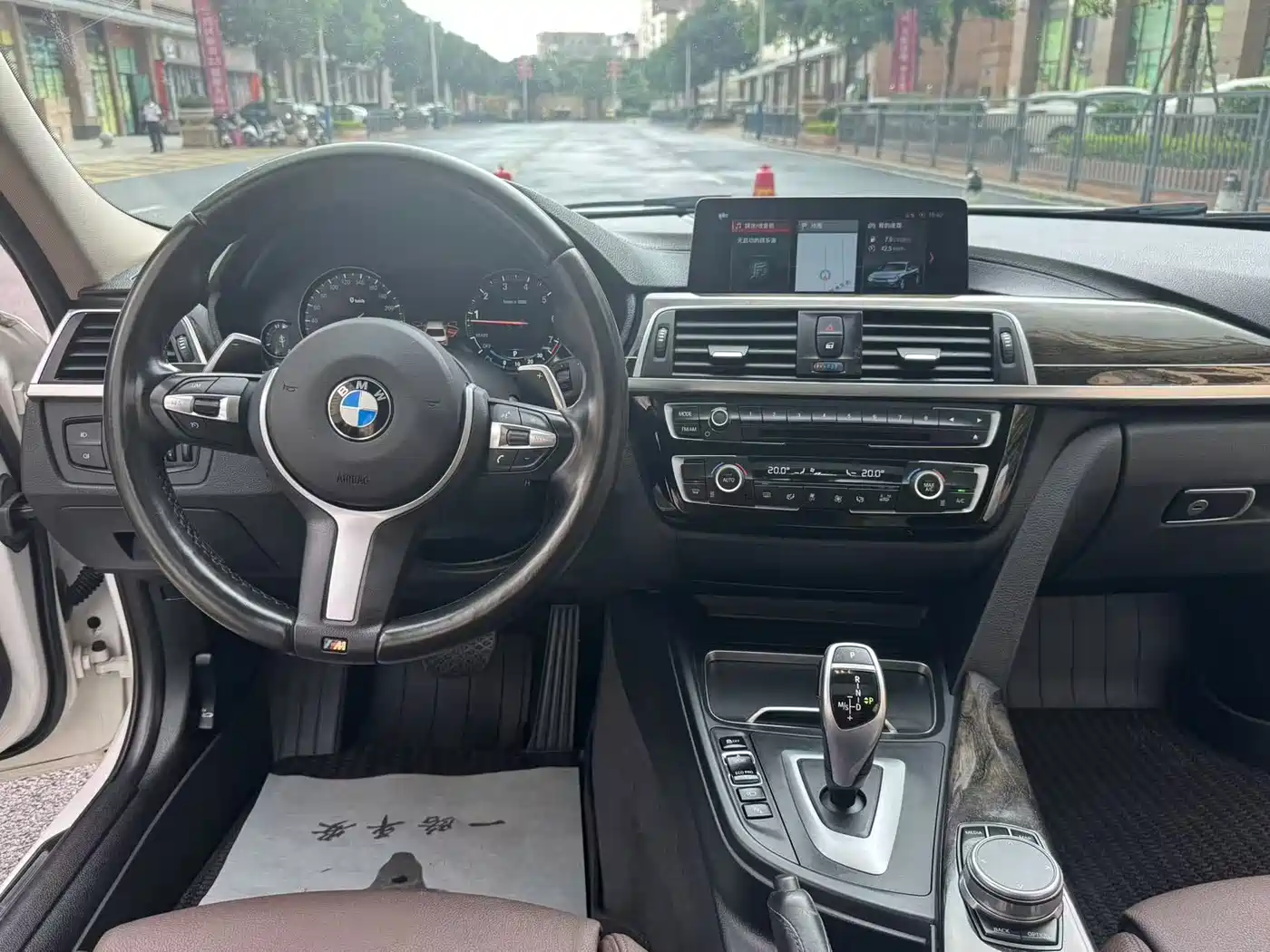 BMW 3 Series 2019 320Li M Sport Black Night Edition фото 13