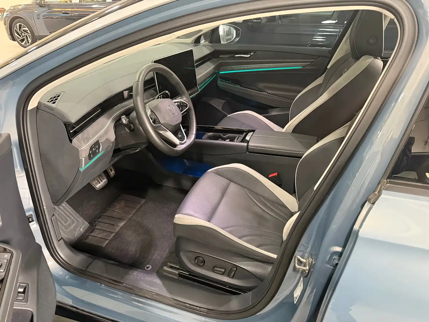 VOLKSWAGEN ID.7 VIZZION