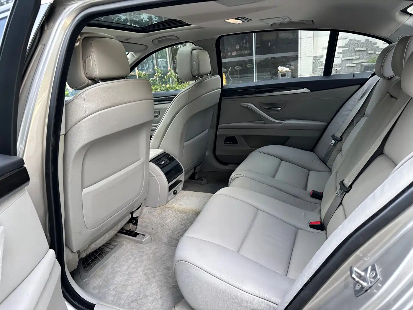 BMW 5 Series 2013 530Li Leadership фото 8