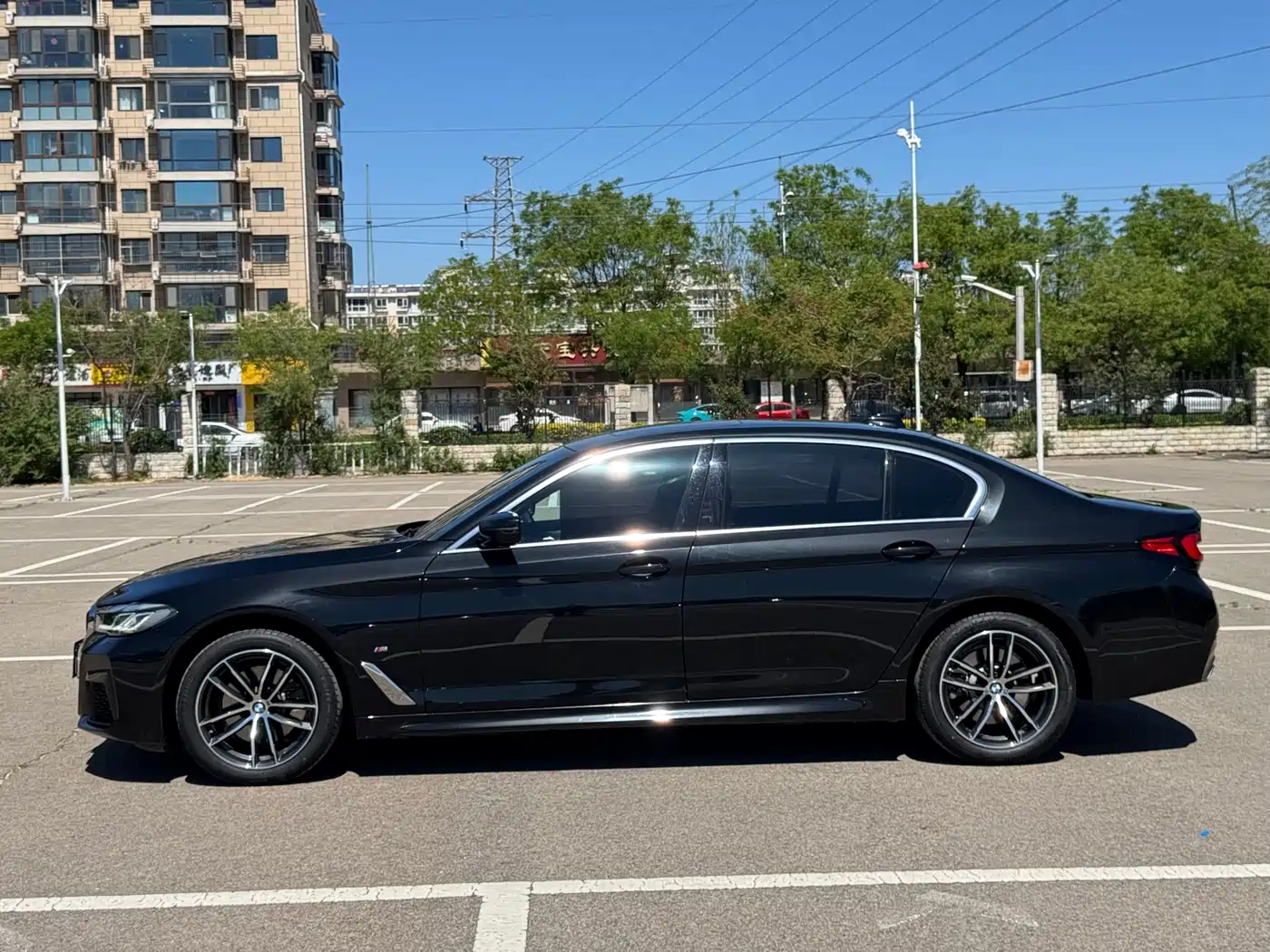 BMW 5 Series 2022 Model Second Facelift 525Li Luxury Package фото 9