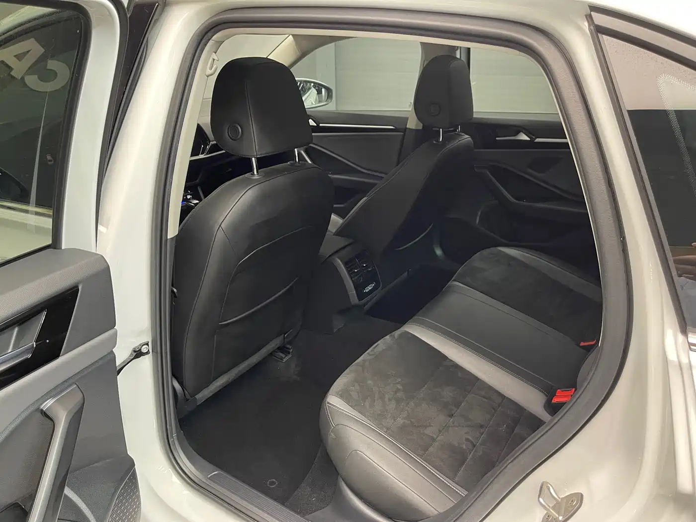 Volkswagen Sagitar 2021 280TSI DSG Luxury Smart Connect фото 11