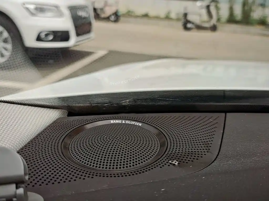 Фото 2 - Audi A4L