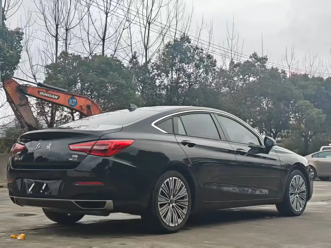 Hongqi H5 2020 1.5T DCT Qi Rhythm Edition фото 4