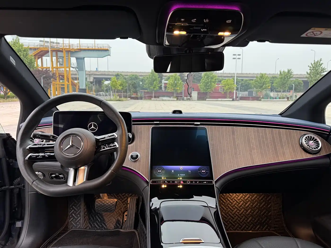 Mercedes-Benz EQE 2022 350 Pioneer Edition фото 10