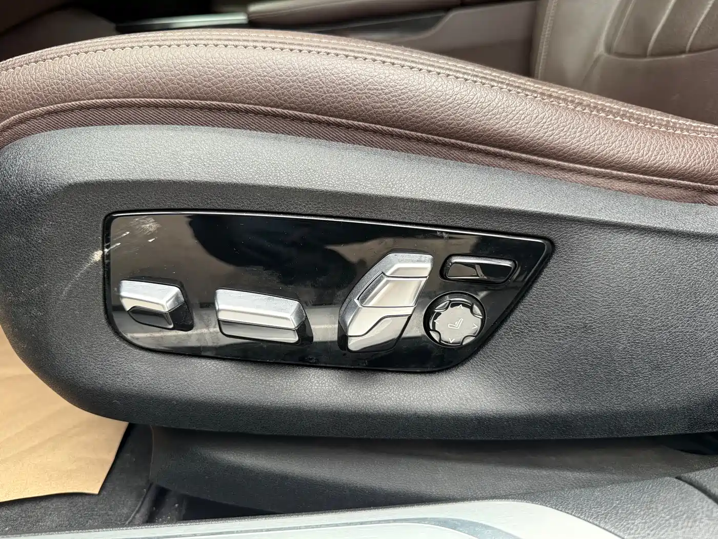 BMW 7 Series 2018 730Li Leading Type M Sport Package фото 16