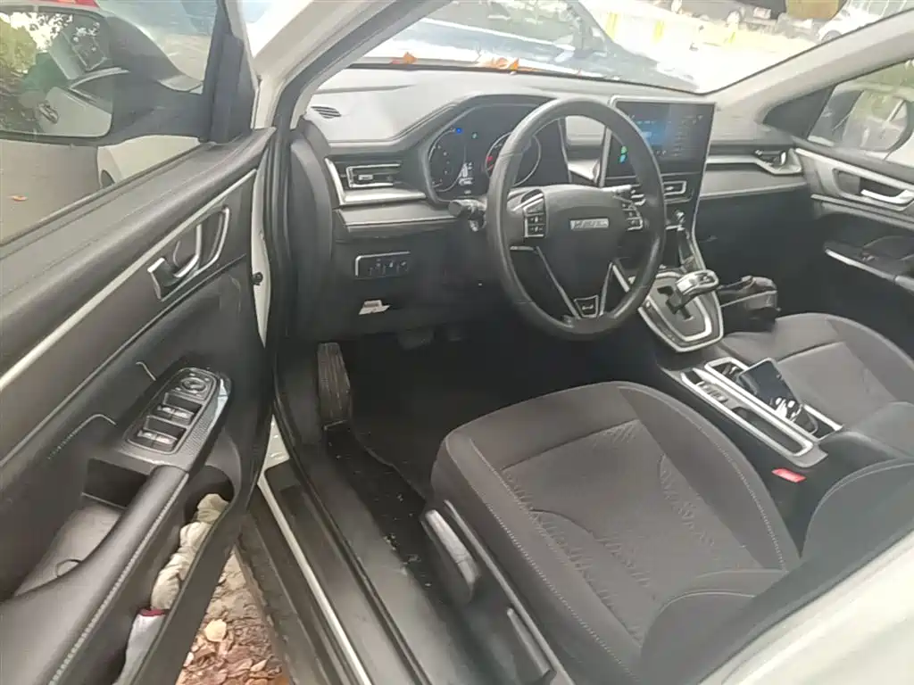 Haval M6 2023 PLUS 1.5T DCT Elite Smart Connect фото 16