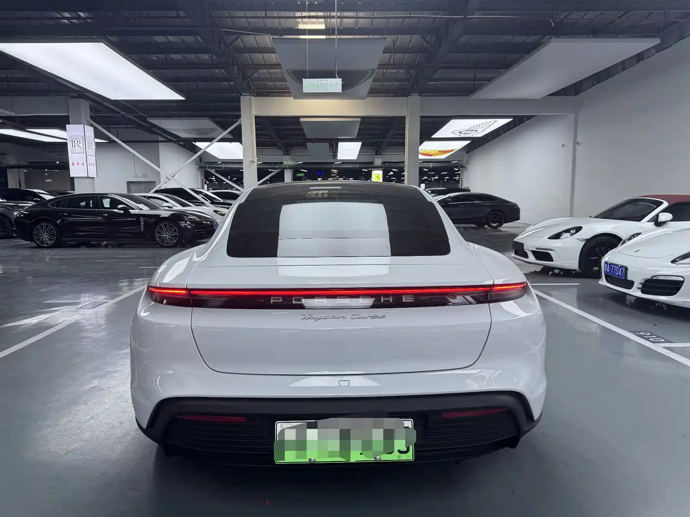 Porsche Taycan 2020 Taycan фото 14