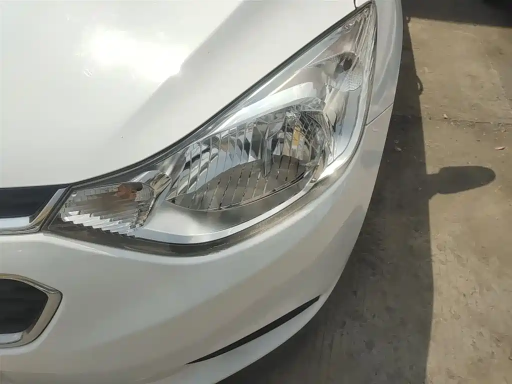 Chevrolet Sail 2015 Sail 3 1.3L Manual Ideal Edition фото 24