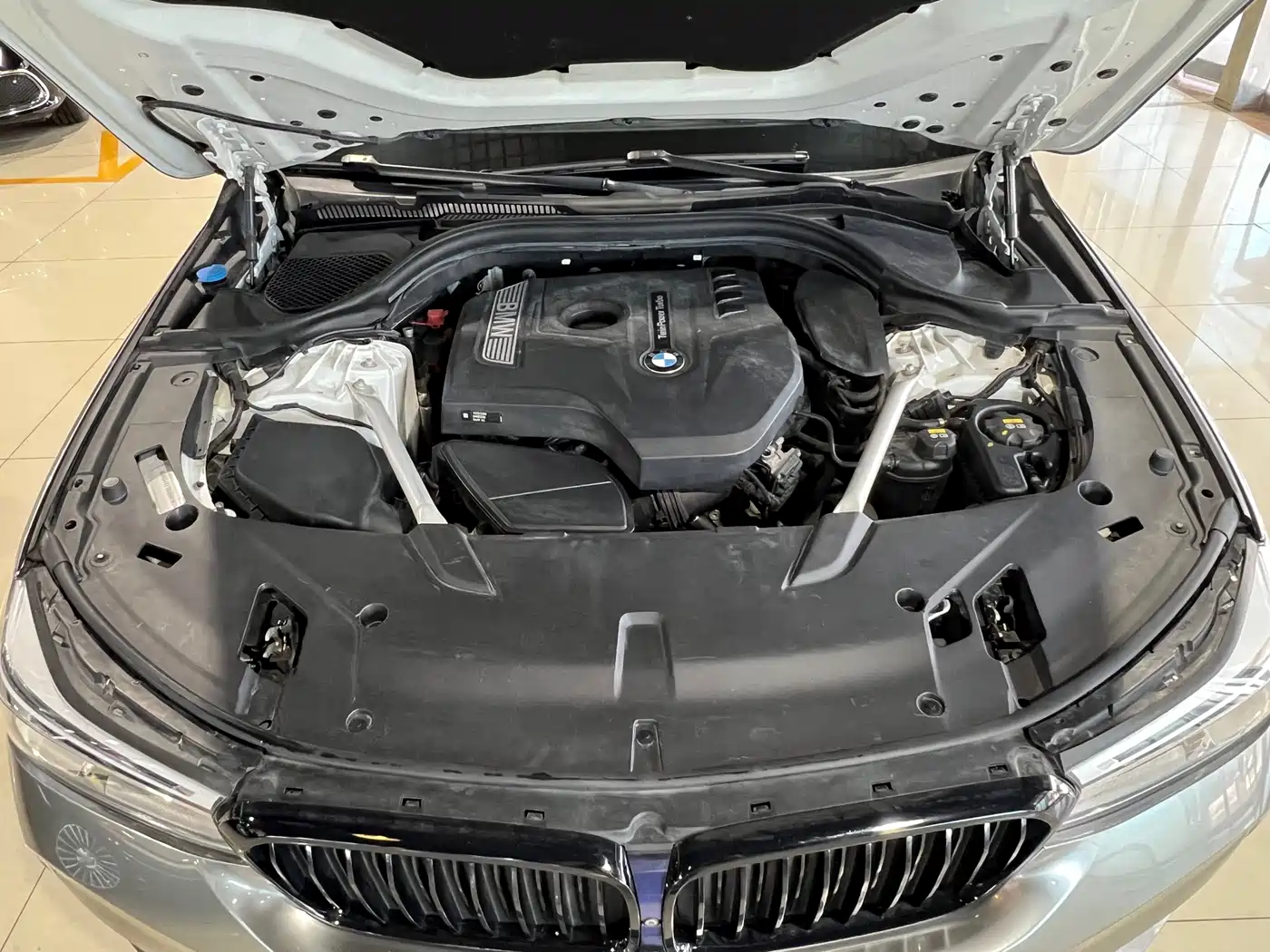 BMW 6 Series GT 2019 630i M Sport Package фото 31