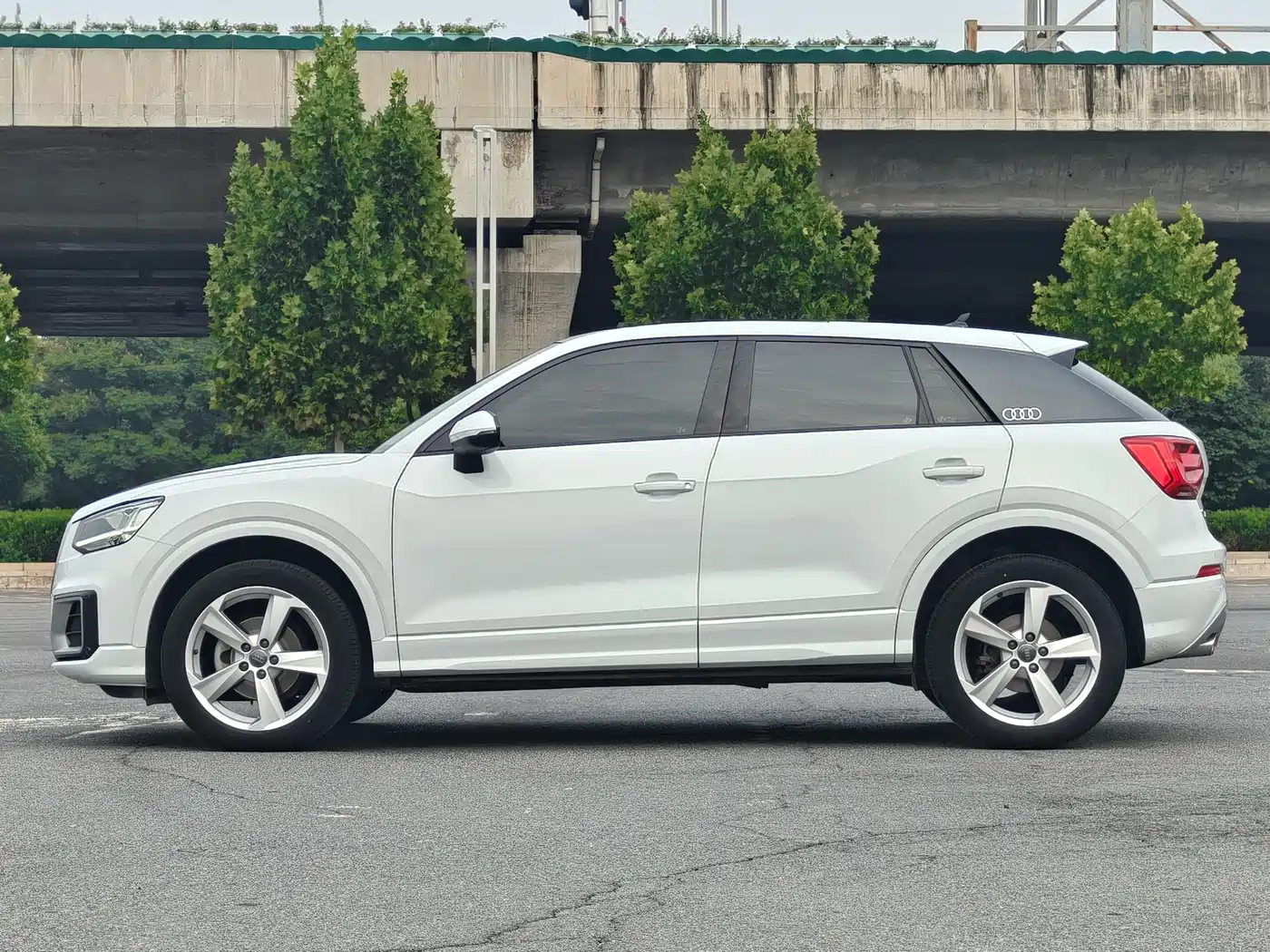 Photo 7 - Audi Q2L