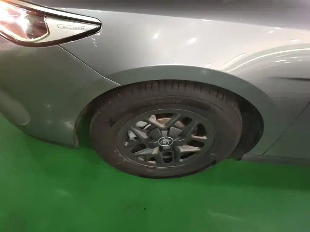 BYD Qin PLUS 2025 DM-i Smart Drive 55KM Leader фото 23