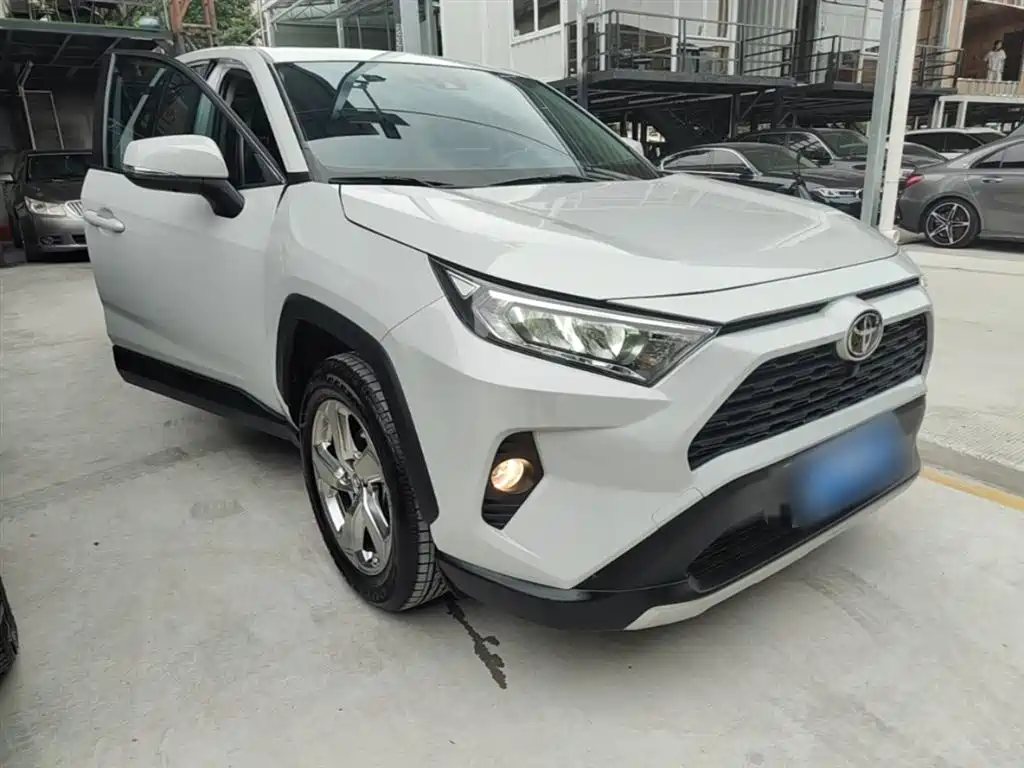 Toyota RAV4 Rongfang 2021 2.0L CVT 2WD Trend фото 4