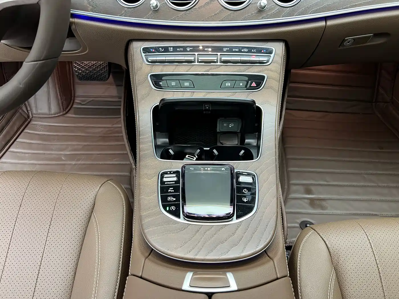 Mercedes-Benz E-Class 2021 E 300 L Luxury фото 18