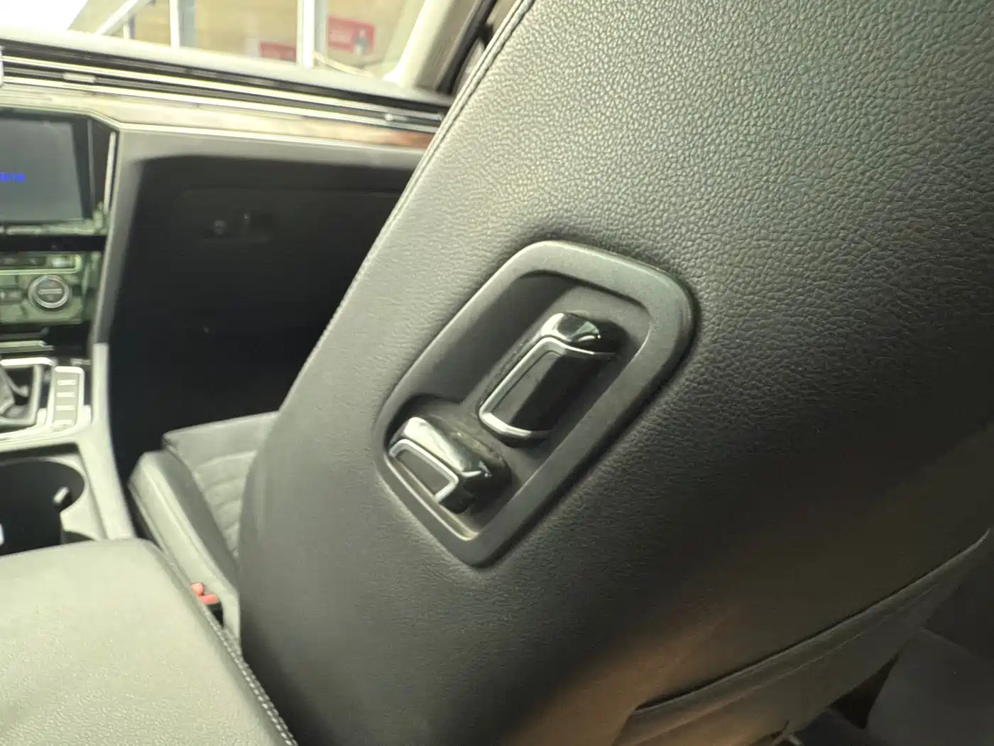 Volkswagen Magotan 2017 330TSI DSG Luxury фото 15