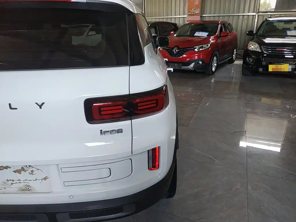 Фото 24 - Geely ICON