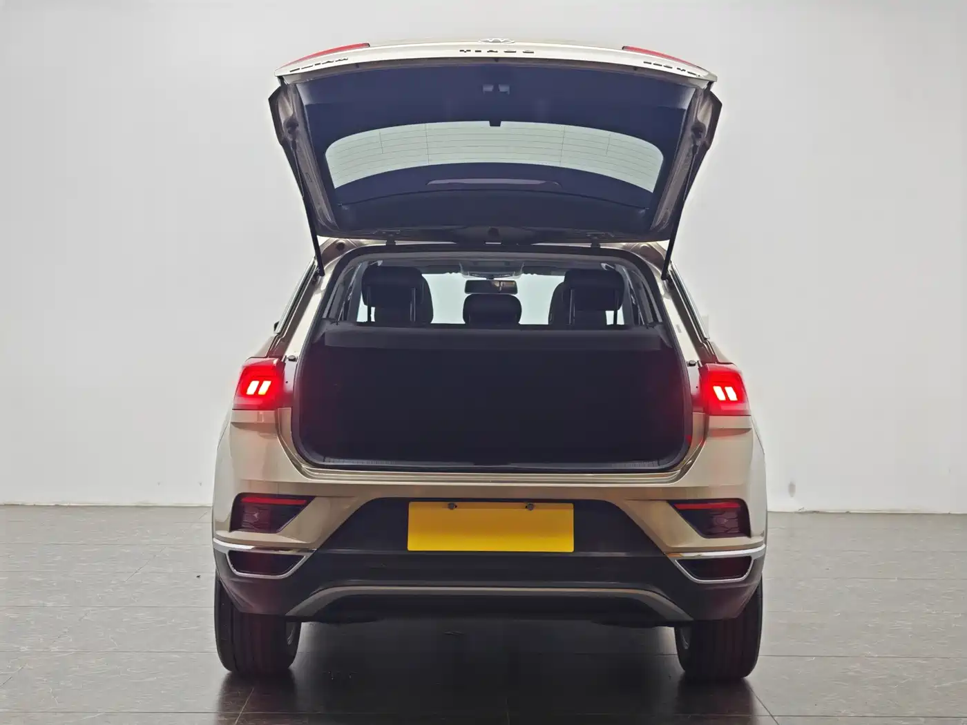 VOLKSWAGEN T ROC EXPLORING SONGS