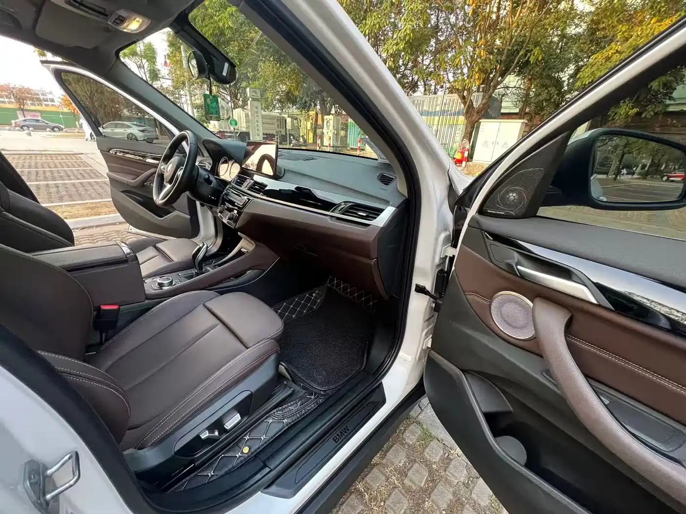BMW X1 2022 sDrive25Li Leading фото 15