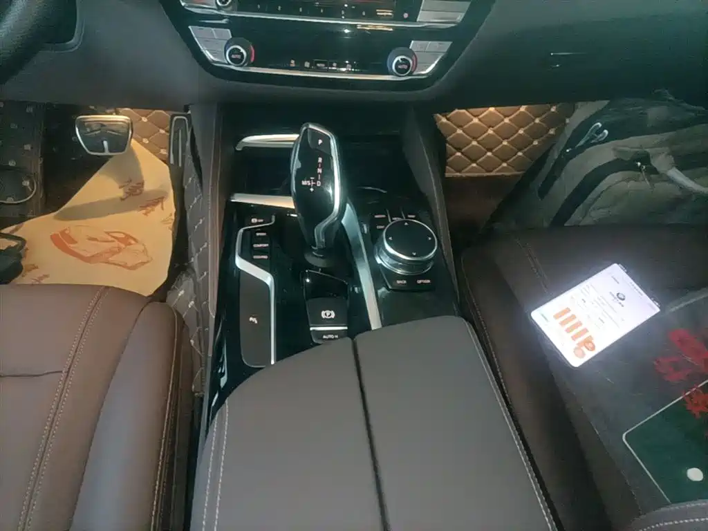 BMW 5 Series 2018 525Li M Sport Package фото 14