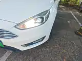 Фото 24 - Ford Focus