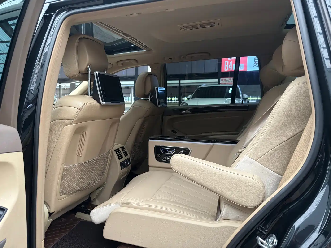 Mercedes-Benz GL-Class фото 16