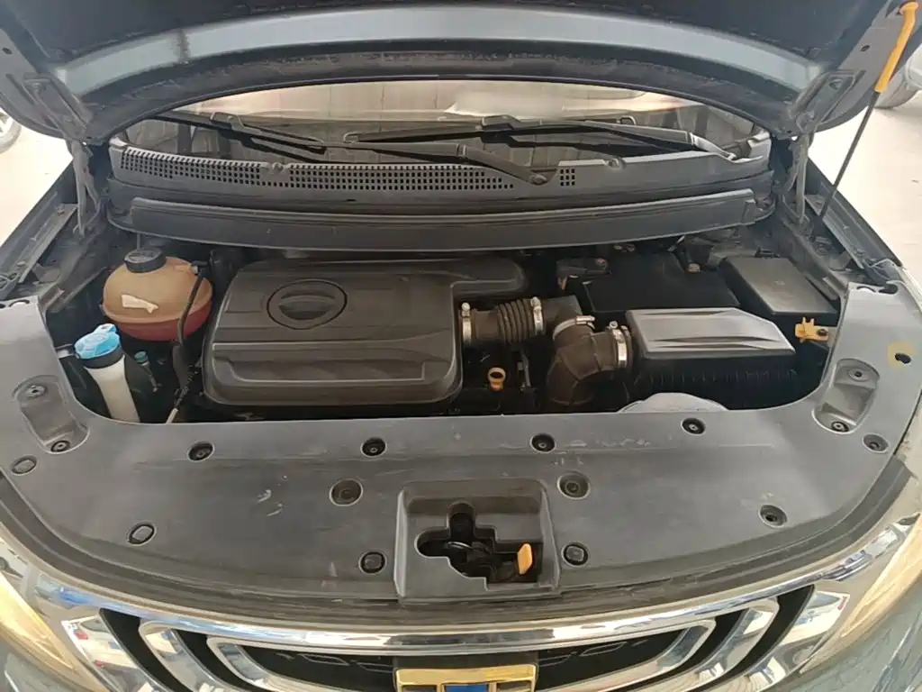 Фото 20 - Geely Vision X3