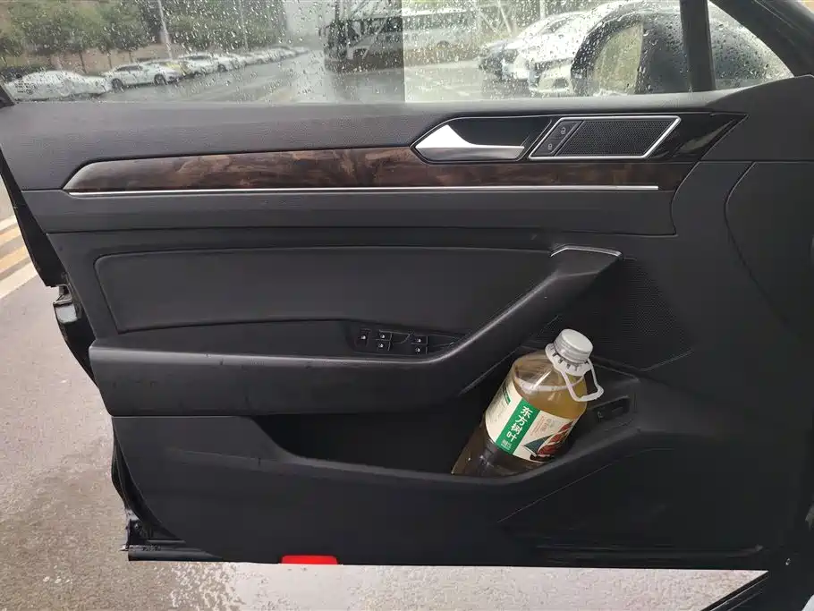 Volkswagen Magotan 2017 330TSI DSG Luxury фото 7