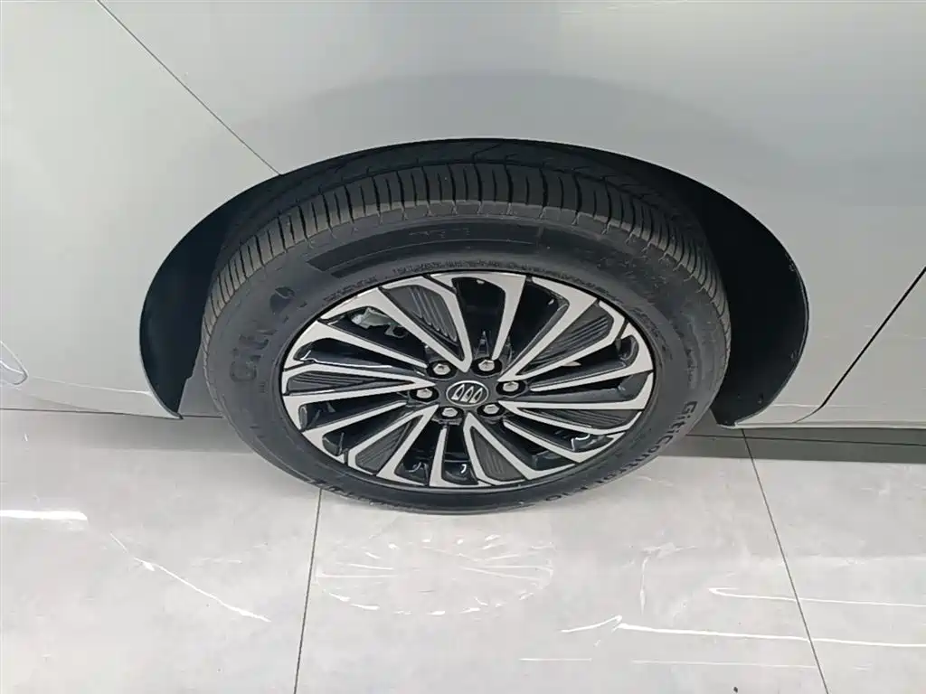 Buick GL8 New Energy 2025 Land Honor Premium Edition 7-Seater фото 23