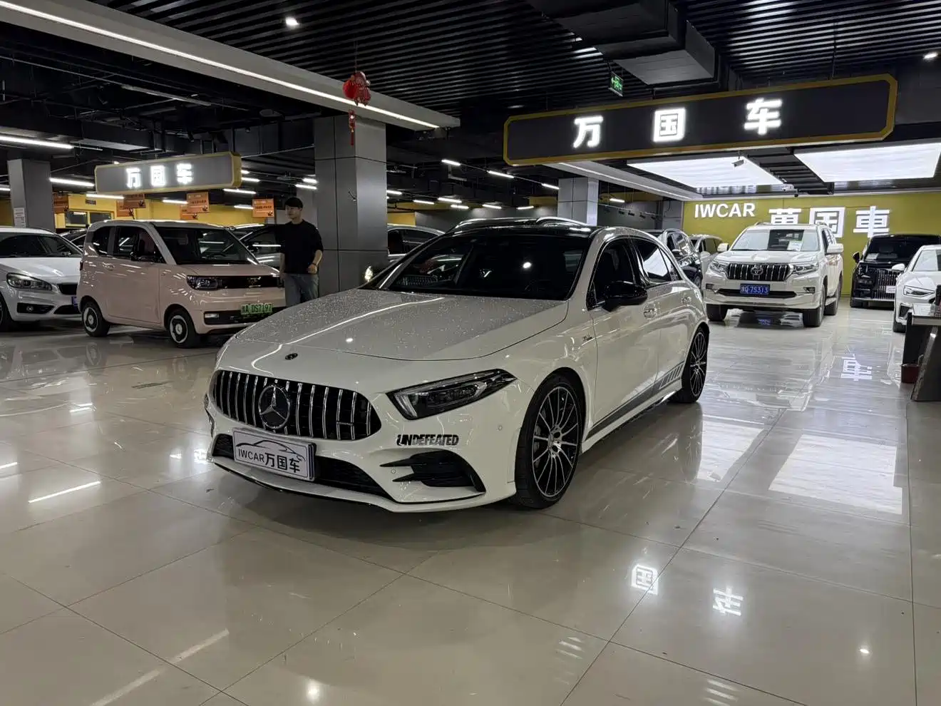 Mercedes-Benz A-Class AMG (Import) 2020 AMG A 35 4MATIC фото 2