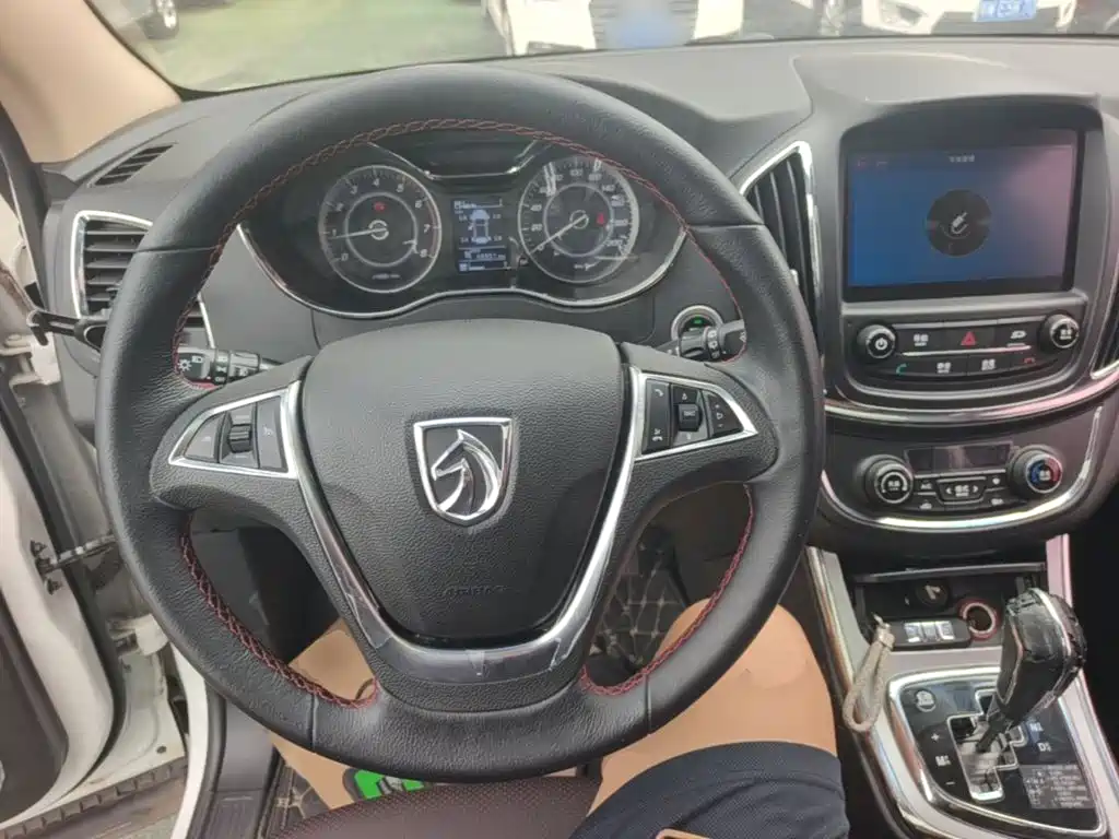 Baojun 560 2017 2016 1.8L iAMT Luxury