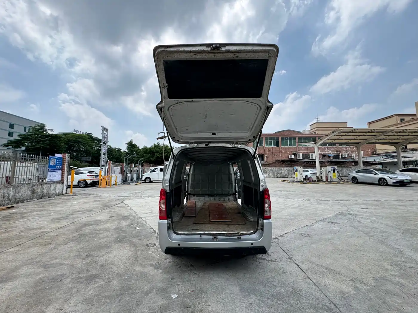 Фото 11 - Wuling Motors Wuling EV50
