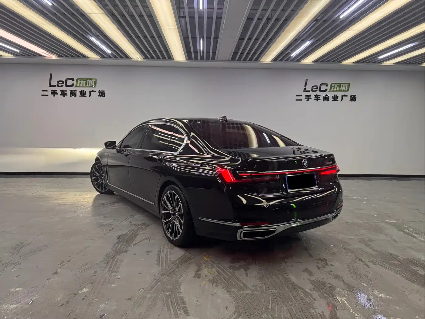 BMW 7 Series 2021 Model 740Li Leading Luxury Package фото 6