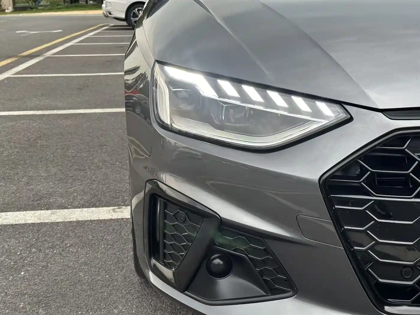 Audi A4L 2023 40 TFSI Luxury Sport фото 17