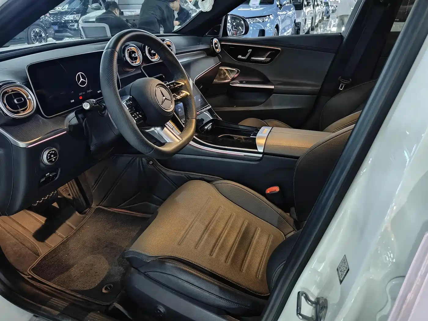 Mercedes-Benz C-Class 2023 C 260 L Night Edition Sport фото 8