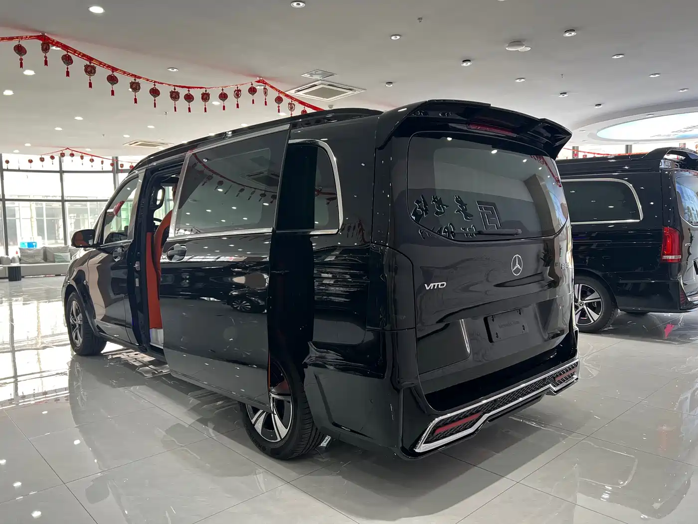 Mercedes-Benz Vito 2024 2.0T Business 7-Seater фото 18