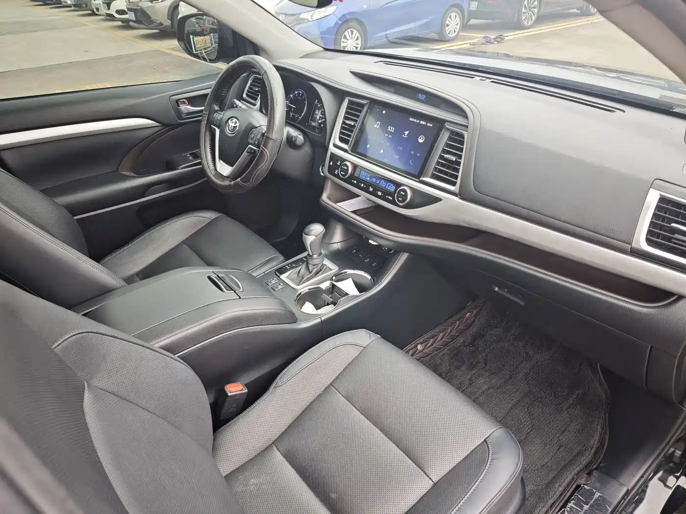 Toyota Highlander 2021 2.0T AWD Luxury 7-Seater фото 13