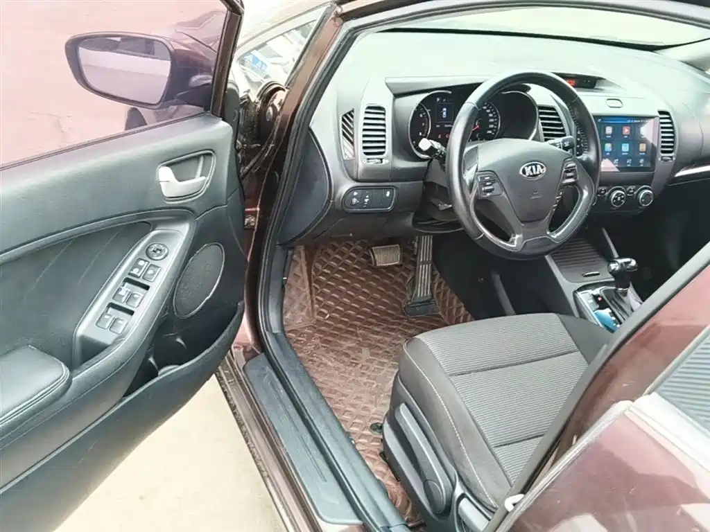 Kia K3 2016 1.6L Automatic GLS фото 12