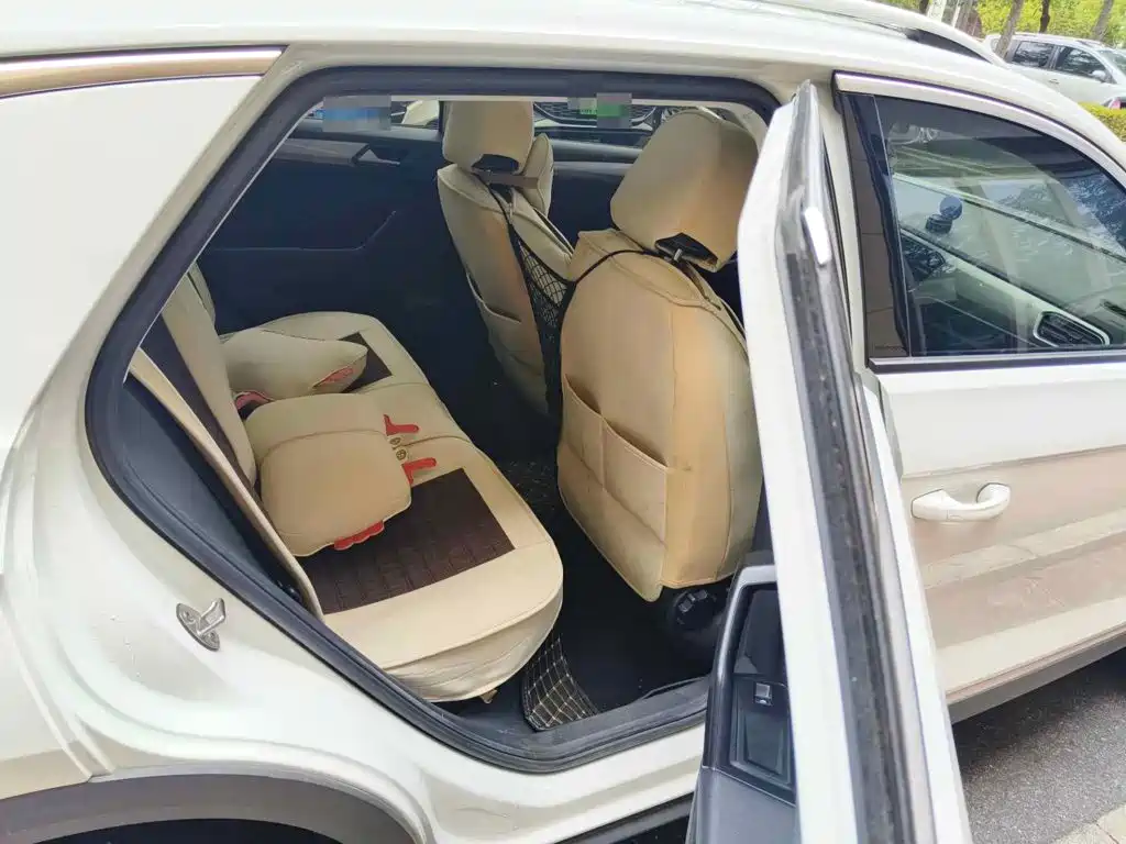 Volkswagen T-Roc, миниатюра 11