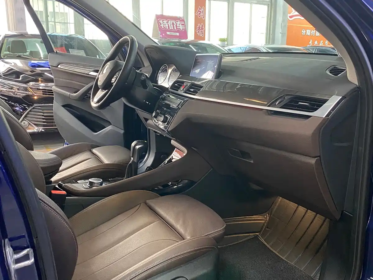 BMW X1 2019 xDrive20Li Premium Model фото 11