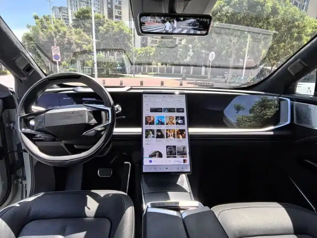 HiPhi Y 2023 2023 765km Flagship Edition