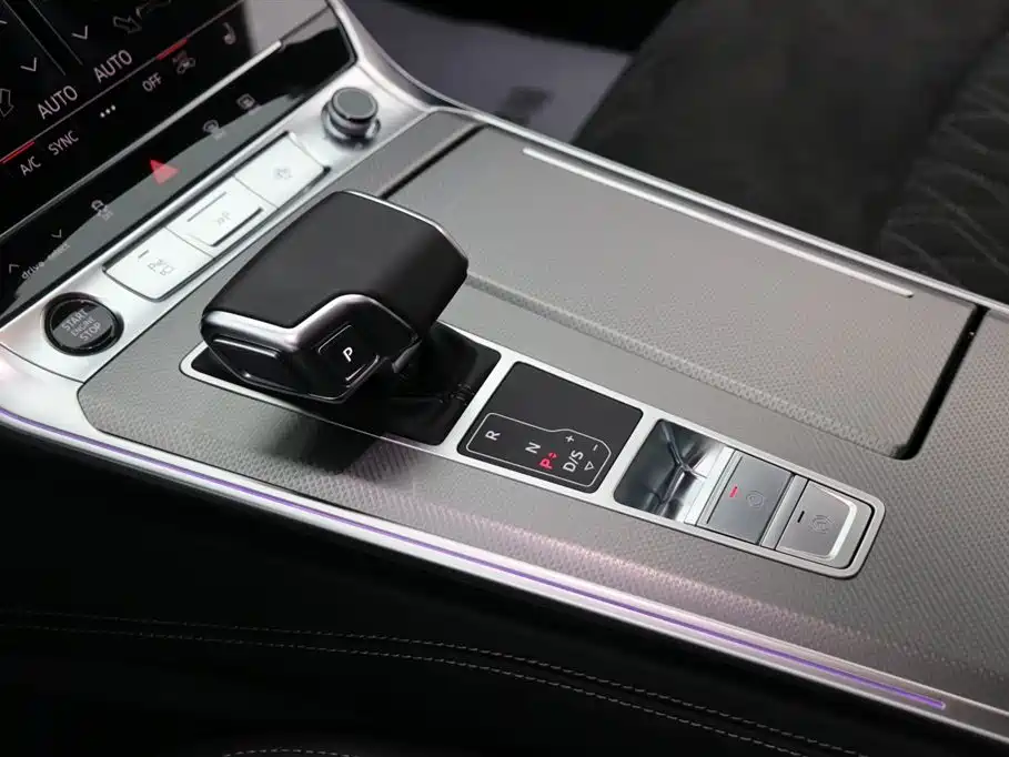 Audi A7L 2024 45 TFSI quattro Premium Luxury фото 15
