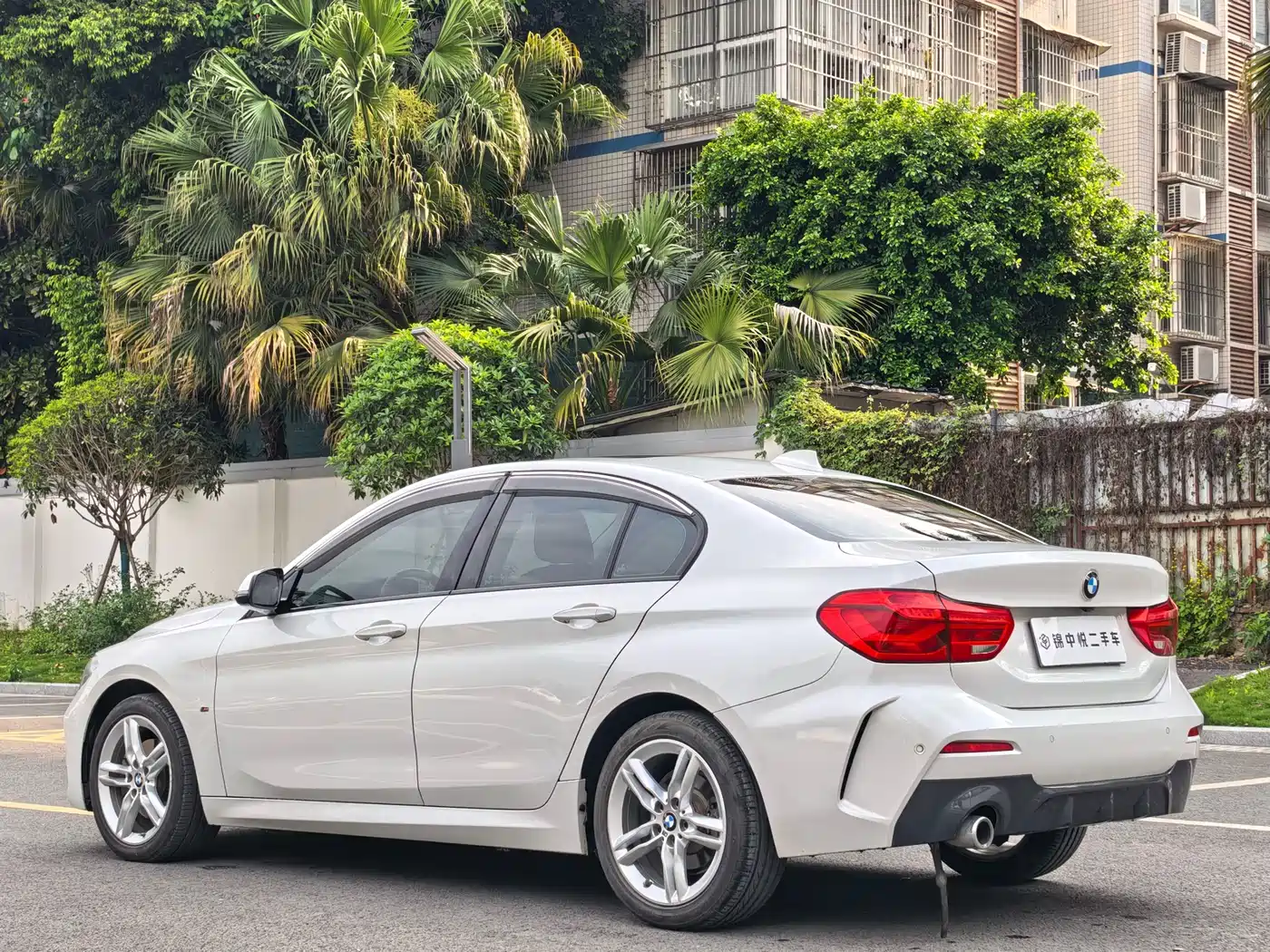 BMW 1 Series 2019 118i M Sport Package фото 8