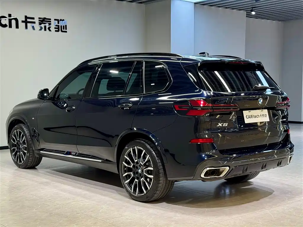 BMW X5 2023 xDrive 40Li M Sport Package фото 7