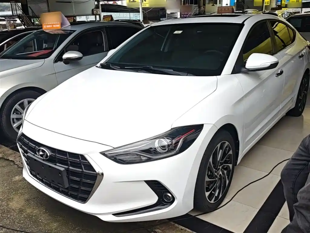 Hyundai Elantra 2019 1.5L CVT Smart Elite
