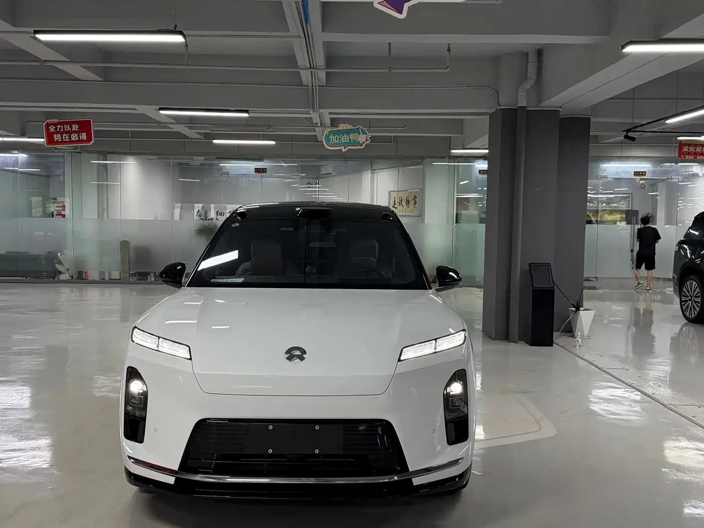 NIO ES8 2026 2025 Model 6-Seat Executive Luxury Edition