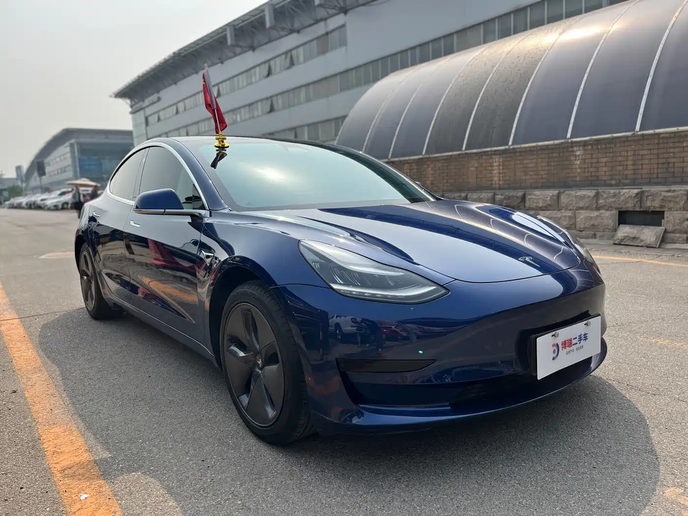 TESLA MODEL 3