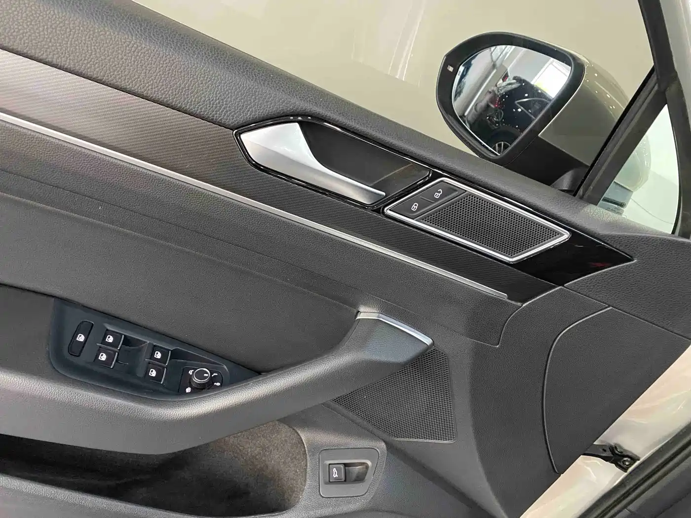 Volkswagen Magotan 2020 330TSI DSG Leading фото 22