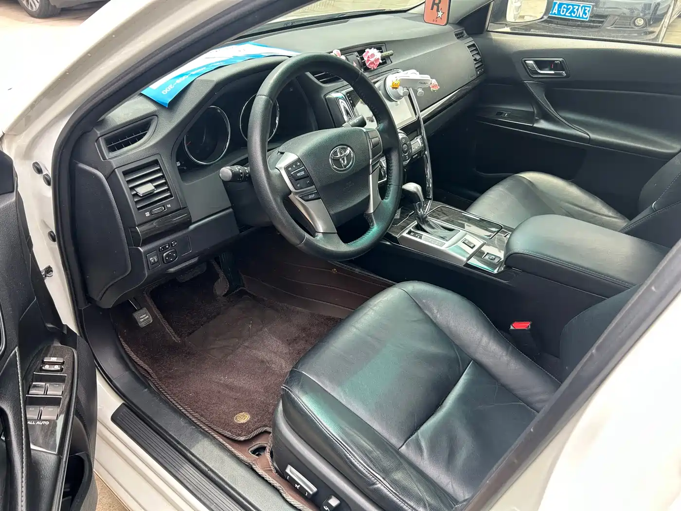 Toyota Reiz 2013 2.5V Elite Edition фото 8
