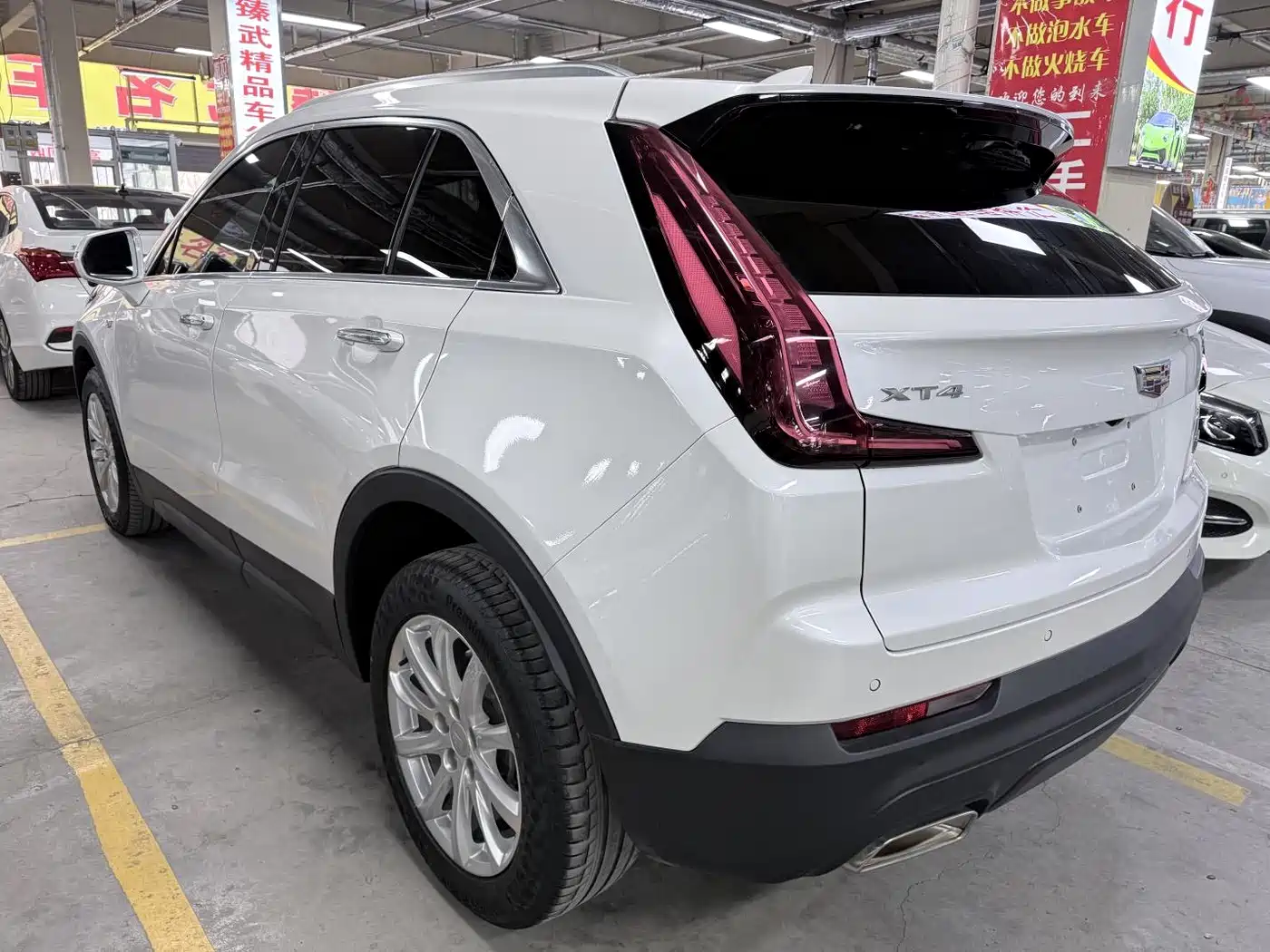 Cadillac XT4 2021 28T FWD Technology Edition фото 17