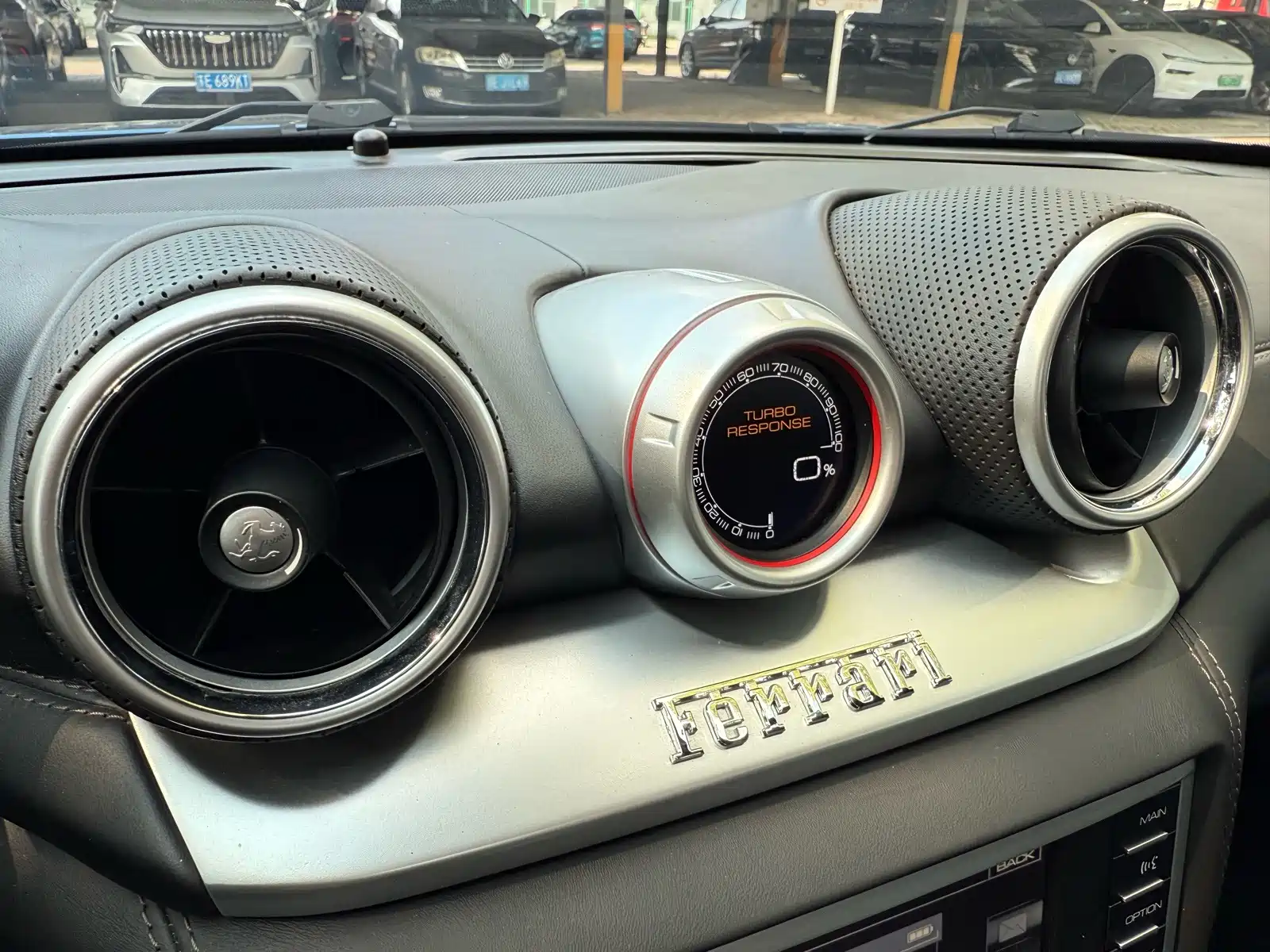 Фото 8 - Ferrari California T